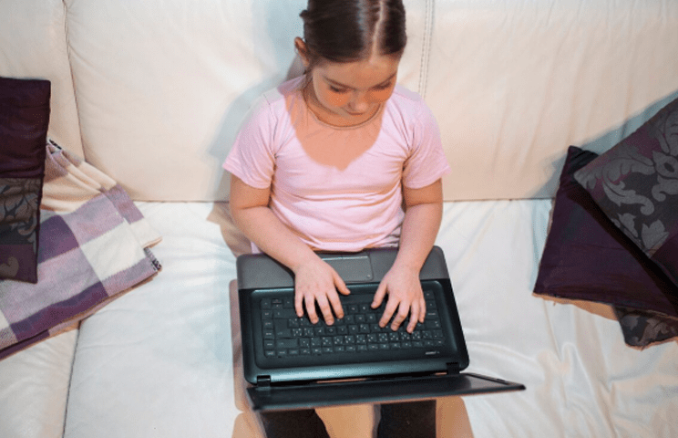 Screen use and sleep in pre- and school-age children